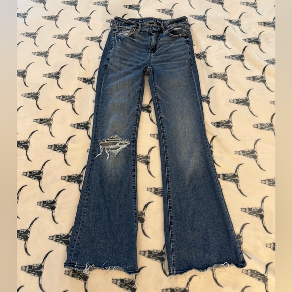 American Eagle Super Hi-Rise Flare Jeans Size 0 - Picture 1 of 10